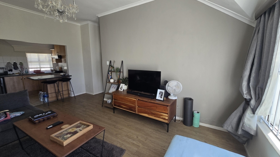 To Let 2 Bedroom Property for Rent in Aurora Western Cape